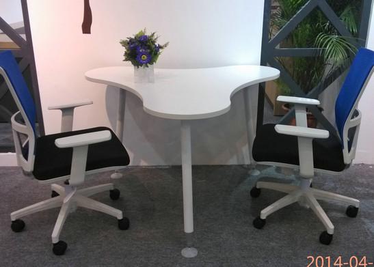 3 Seats Office Training Tables OEM / ODM Designed Conference Room Furniture