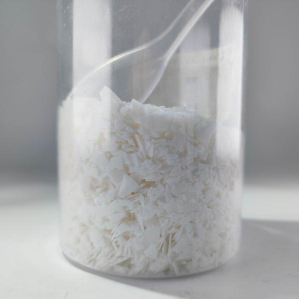 CAS No. 8001-78-3 Hydrogenated Castor Oil Thickener Cosmetics Raw Materials