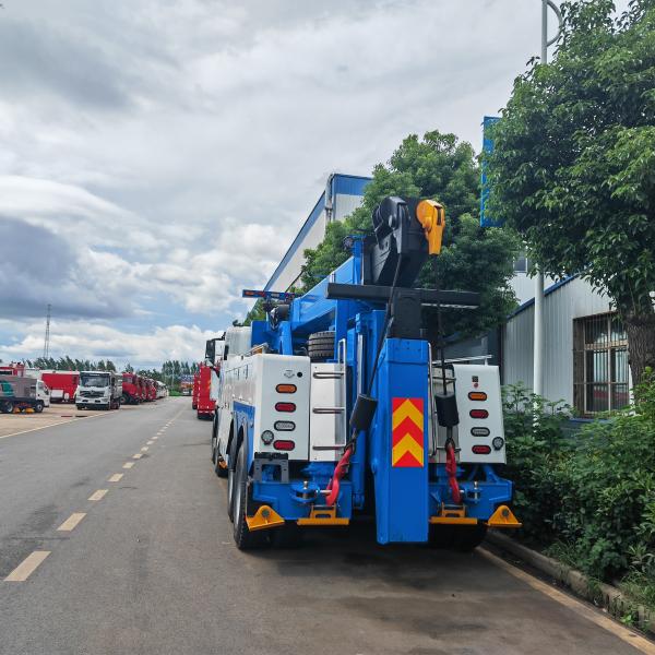 ISUZU GIGA Heavy Duty Wrecker Trucks 30Ton 360 Degree Rotation Road Rescue Truck