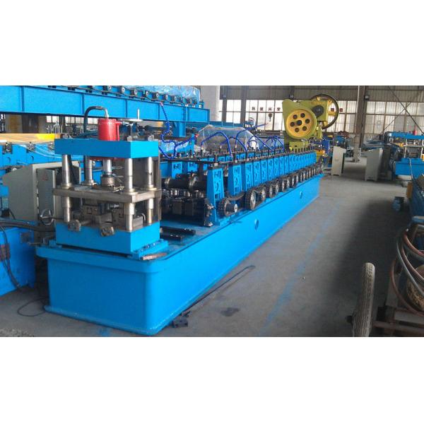 Гидровлический привод с цепной передачей вырезывания гальванизировал завальцовку рельса двери стального листа формируя силу машины 7.5Kw главную