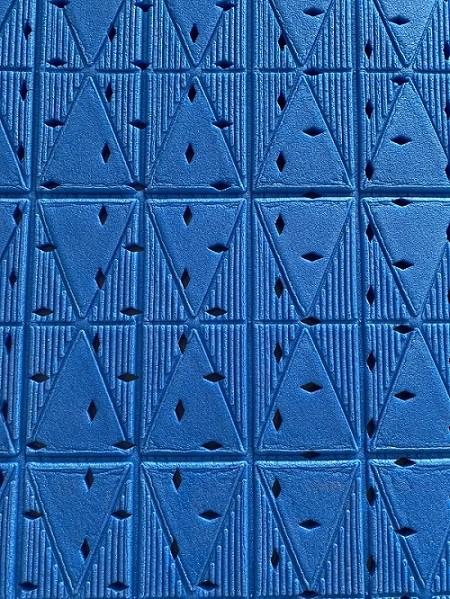 Polyethylene Patterned Shock Pads Roll Installation Method For Artificial Turf Systems