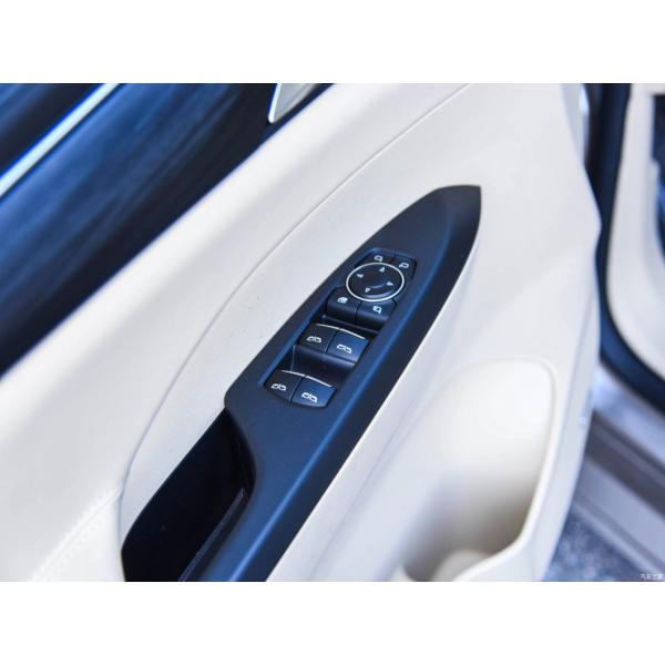 Buick GL8 2023 Es Smart Flagship Version Gasoline MPV Top Speed 195 Km/H for Benefit