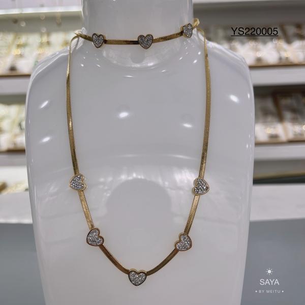 Stainless Snake Bone Chain Necklace 18k Gold Plated Heart Rhinestone Necklace