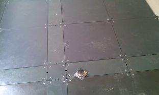 Riveted Hollow Steel bare Raised Floor with strong intension and shockproof ability