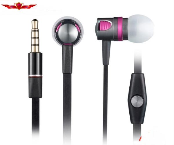 Wholesale 1.20M 3.5MM Wired HD Sound Performance Earphone With MIC For Samsung Galaxy S5