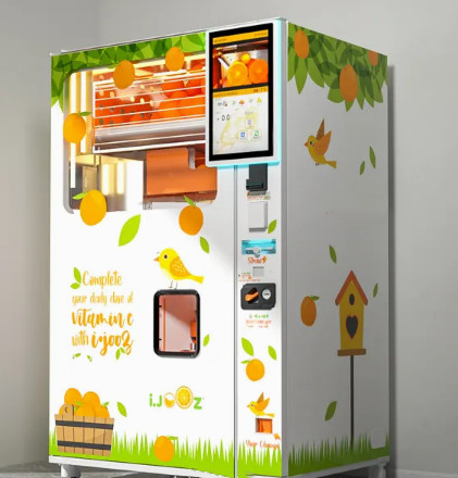 Bill Acceptor 800W Automatic Juice Vending Machine With Canopy