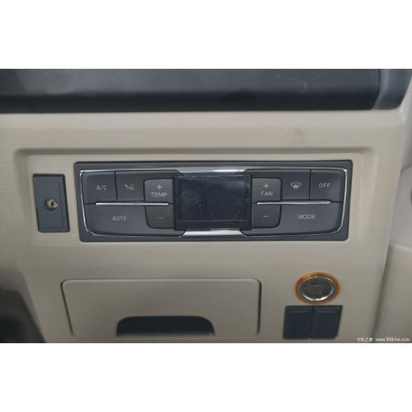 Used HOWO TX7 4*2 6*4 430HP CHG LNG Truck Head with Air Suspension Driver's Seat