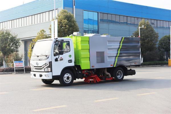 Mini Version 4X2  5CBM 8 CBM Diesel Vacuum Cleaner Sweeper With Suction Cup