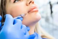 L'expérience parfaite avec HYDROIAM baiser augmentation de lèvre RED LIP gel d'acide hyaluronique avec B12