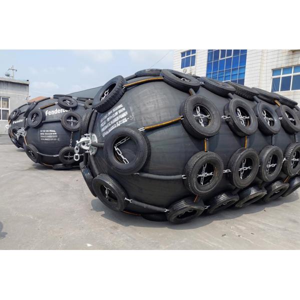 Fendercare D2.5L5.5m Pneumatic Rubber Fenders For Oil Tanker Transfer