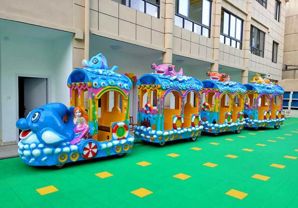 Amusement Park Tourist Train Rides Electric Ride On Train For Kids CE Approved