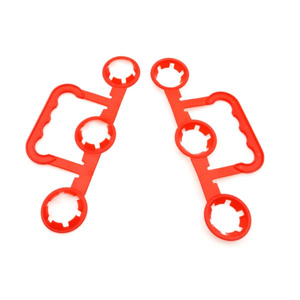 Lightweight Plastic Carry Handle For Three Bottles With Bottle Banding Clip