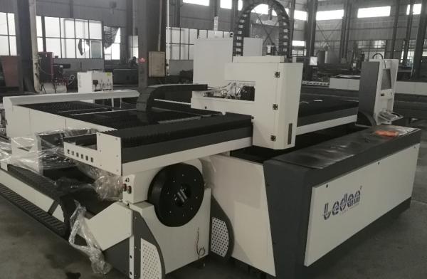 Large Fiber Laser Tube Cutting Machine CNC Laser Cutter And Engraver High Power