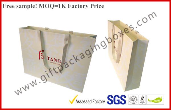 Branded Custom Paper Gift Bags With Ribbon Handles , Embossing Logo Paper Hand Bags