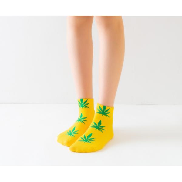 Colorful Fashionable Women's Novelty Socks Sweat Absorbent Customized Logo