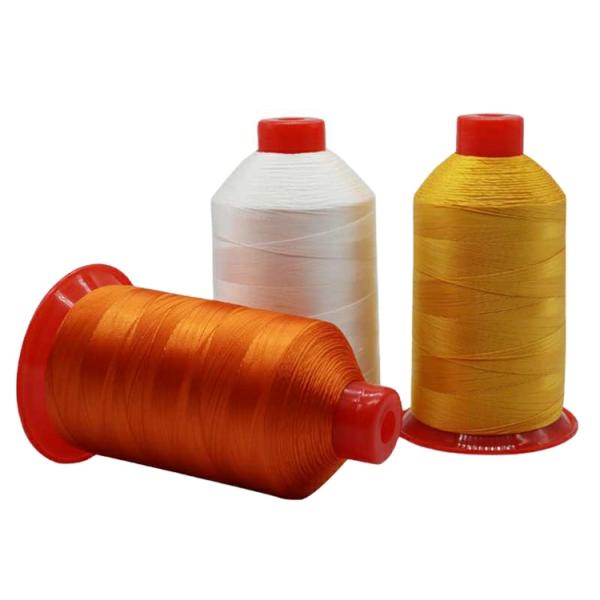 420D fil de couture en nylon lié pour l'intérieur de la voiture faible rétrécissement poids g/balle 0.45