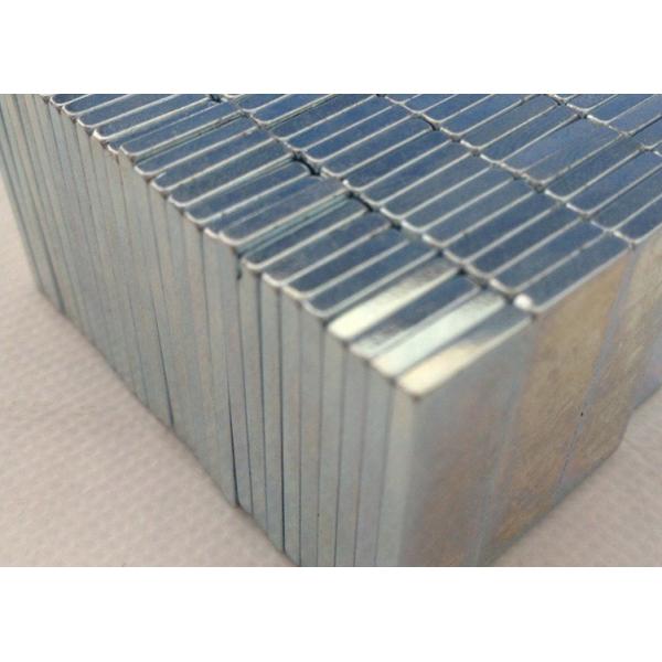 N50明るい銀製のネオジムの永久的な磁石のブロック亜鉛コーティング