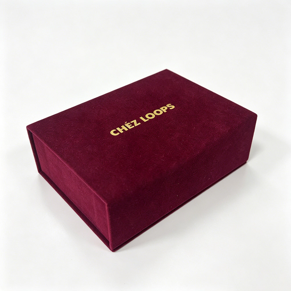 Custom Velvet Surface Magnetic Gift Box With Gold Foil Logo