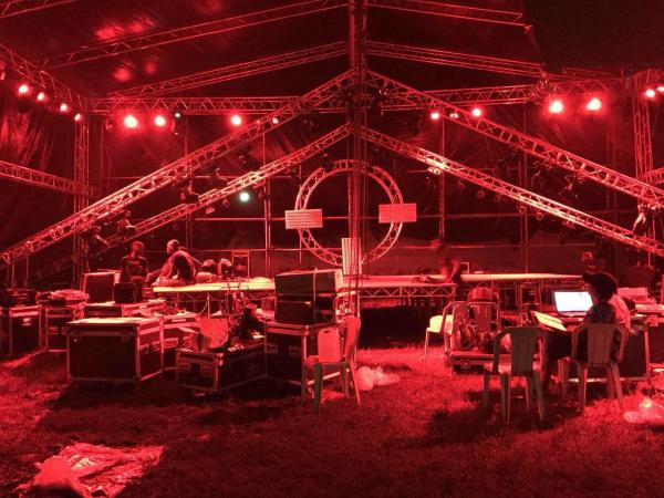 Highly Durable 290mm Screw Square Truss for Small Stage Lighting Stage Steel Trusses
