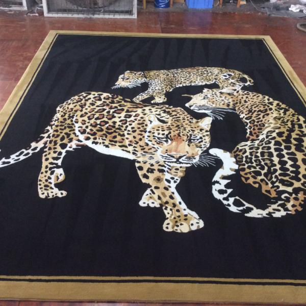 Handmade Logo Rug Mat Carpet with Cotton Cloth Backing and Acrylic Surface Material