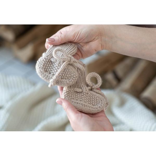 Y-Z Custom Logo Design Hand Knitted Crochet Home Newborn Girl Shoes Baby Booties for Baby Girls