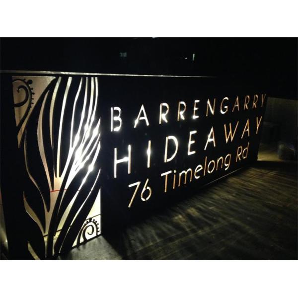 Таможня и загоренное делом СИД заржавели металлическая пластинка знака Corten стальная