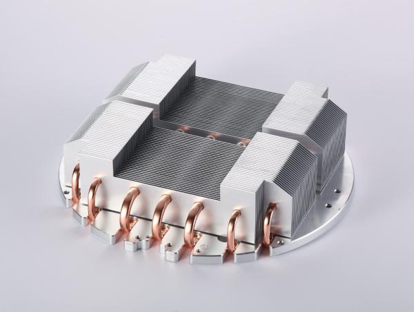 Liga de alumínio, metal de cobre da tubulação de calor do dissipador de calor da tubulação que carimba o poder 300W claro da fase