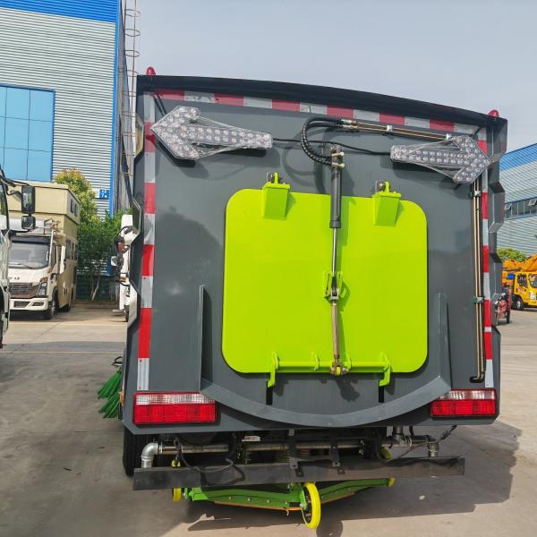 FAW RHD Road Washing Truck High Pressure Diesel Fuel Street Sweeper Vehicle