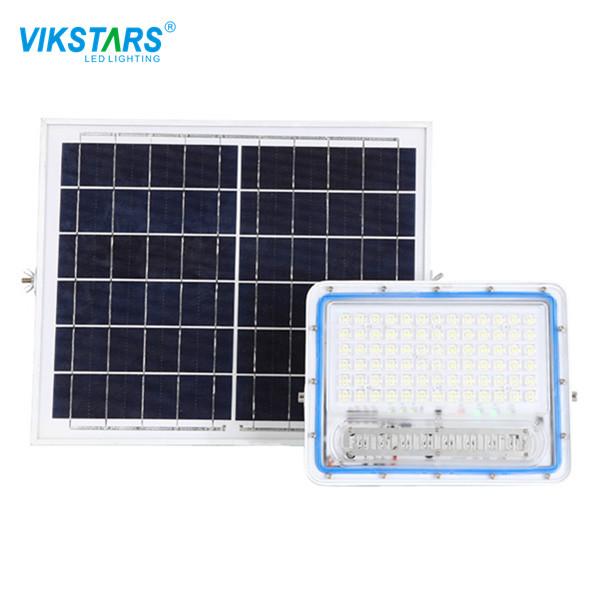 Luz de inundação solar do diodo emissor de luz IP65 ângulo de feixe de 60 graus que dura a iluminação da jarda de 3 dias chuvosos