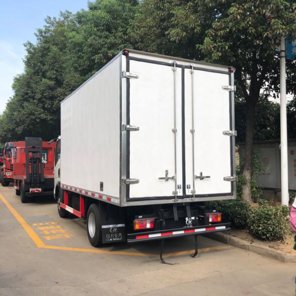 10-тонный грузовик для глубокой заморозки FRP 160hp Howo холодильный фургон