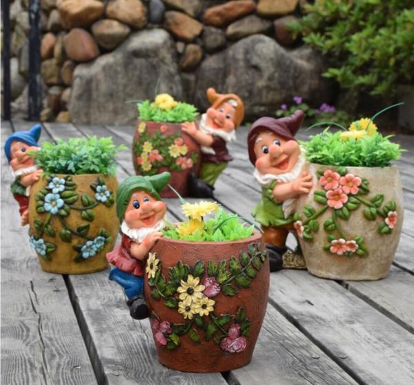 Resin garden gnome elf figurine flower pot garden decoration