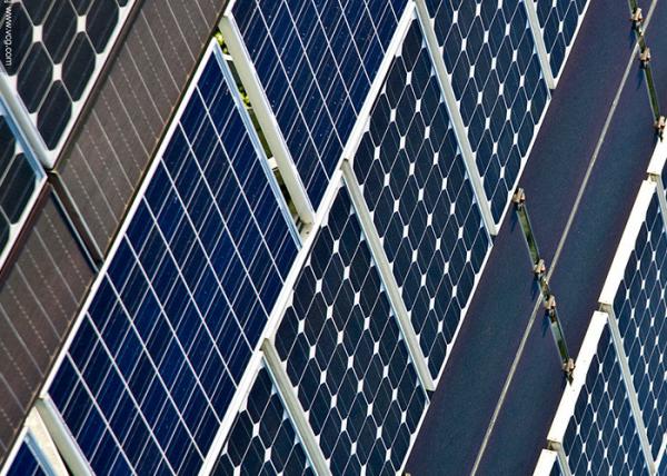 Lightweight B Grade Solar Panels Aesthetic Appearance With MC4 Connector