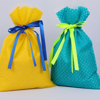 Bolsas de regalo de cuerda de tira impermeables no tejidas 34x42cm personalizables