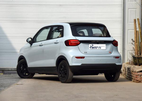 2024 OEM Luxury Leap Motors Carro Elétrico T03 Sport Automático Carro Alimentado a Bateria