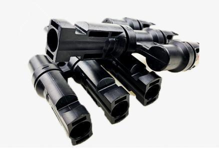 Mc4 3 in 1 out Connector for Multiple PV Solar System Connector PPO Housing Material