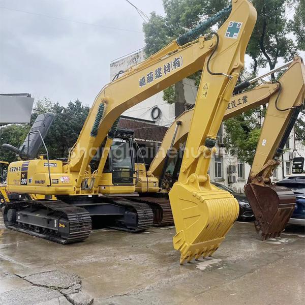 Used Japanese construction machinery Komatsu PC200 excavator with 0.8m3 bucket capacity