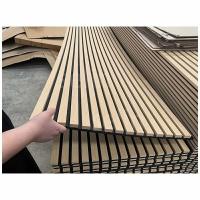 Fabricant de panneaux acoustiques modernes en lattes de bois pour murs et plafonds intérieurs