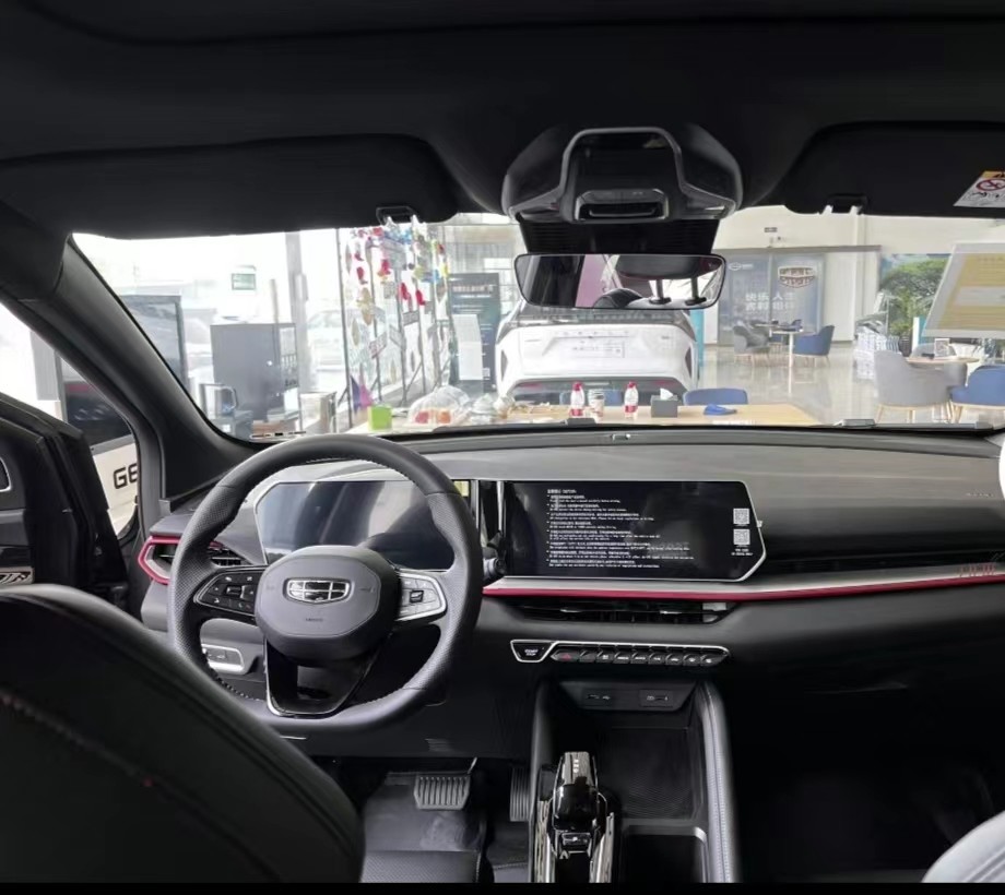 Geely Coolray 2023 Малый внедорожник 1.5TD DCT Champion Edition Car