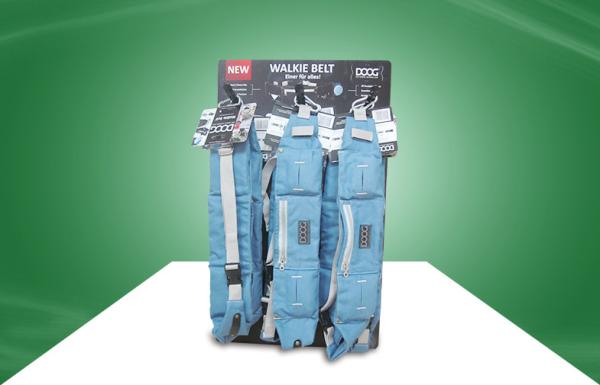 As pessoas de pé estáveis do cartão livram a exposição do cartão do suporte para correias do animal de estimação