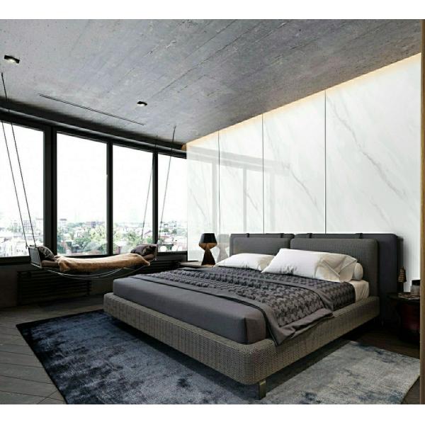 White Polished Glazed Porcelain Tile 900x1800mm Non-Slip Floor
