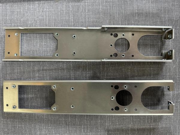 Piezas de estampado de chapa metálica de aluminio y acero inoxidable de precisión OEM personalizadas