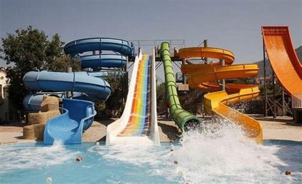 Custom Amusement Rides Water Park Slide  For Adults 1 People Play