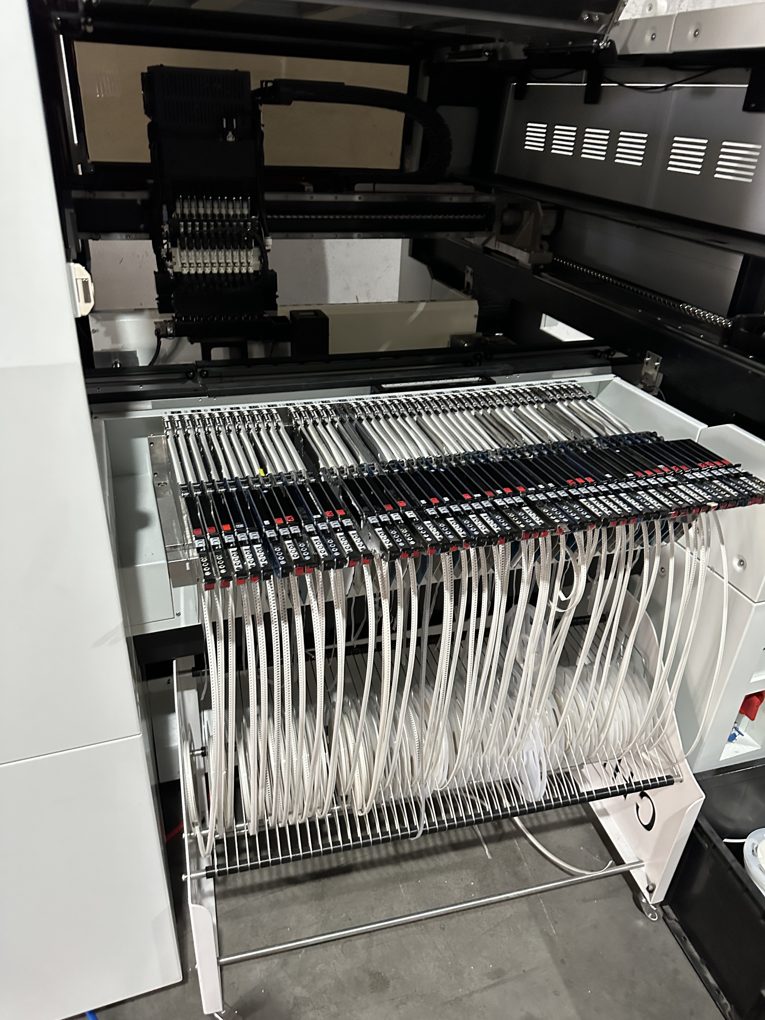 TS10 SMT Pick And Place Machine 10 голов 100 питателей 01005 Поддержка высокой скорости