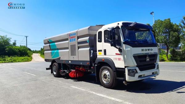 HOWO Vacuum Street Sweeper Truck Mounted Road Sweeper Manufacturers