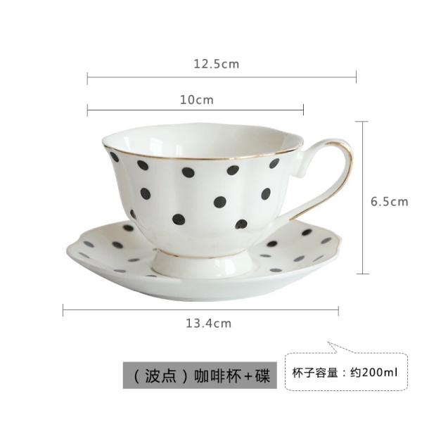 Деловые подарки По случаю Винтажные фарфоровые чашки и тарелки с золотой ручкой