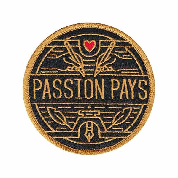 Heat Press Shoulder Custom Iron On Patches For Clothing , Embroidered Heart Patch