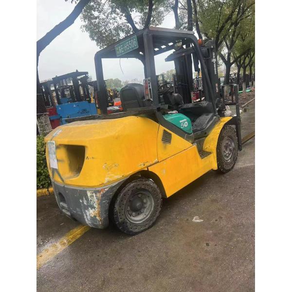 Использованный вилочный погрузчик Komatsu FD50 - это высококачественный вилочный погрузчик Komatsu из Китая