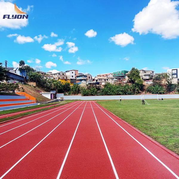 Eco-Friendly Shock Absorption Anti-Slip Sandwich System Tartan Track for Athletic Running