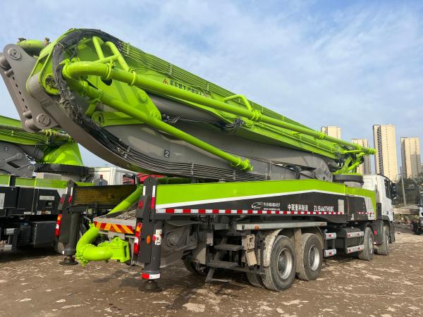 Zoomlion Refurbished 2012 47M Used Concrete Pump Trucks Heavy machinery BENZ Chassis 3 Axle Second hand 