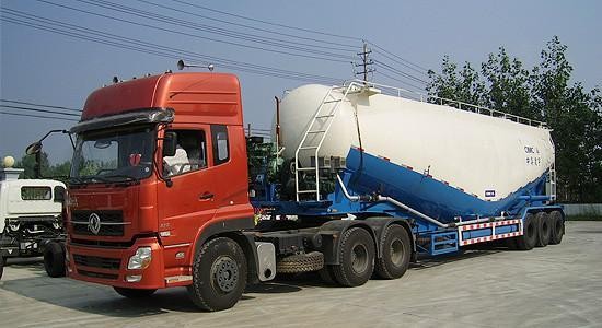 Customized Semi Bulk Cement Truck With 40 CBM Loading Capacity Red
